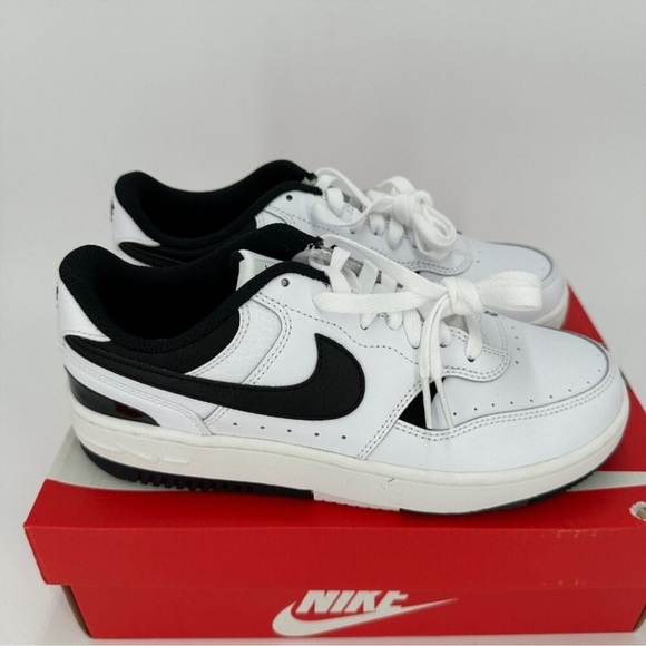 Nike Women's Gamma Force Sneakers sz 7.5 Lace-Up Shoes White/Black DX9176-100 - Picture 4 of 10